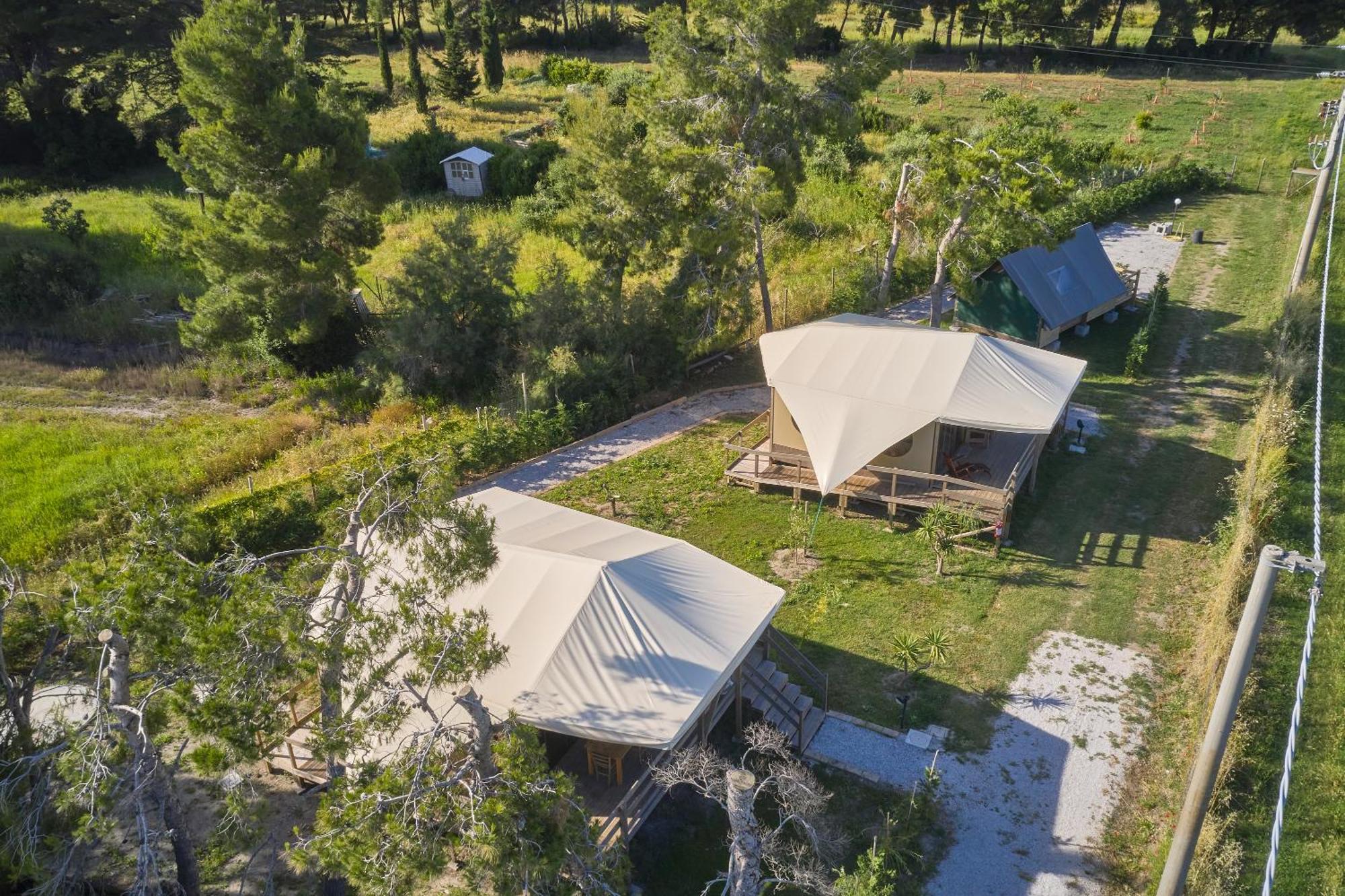Suite Glamping Vicino Al Mare ปีออมบีโน ภายนอก รูปภาพ